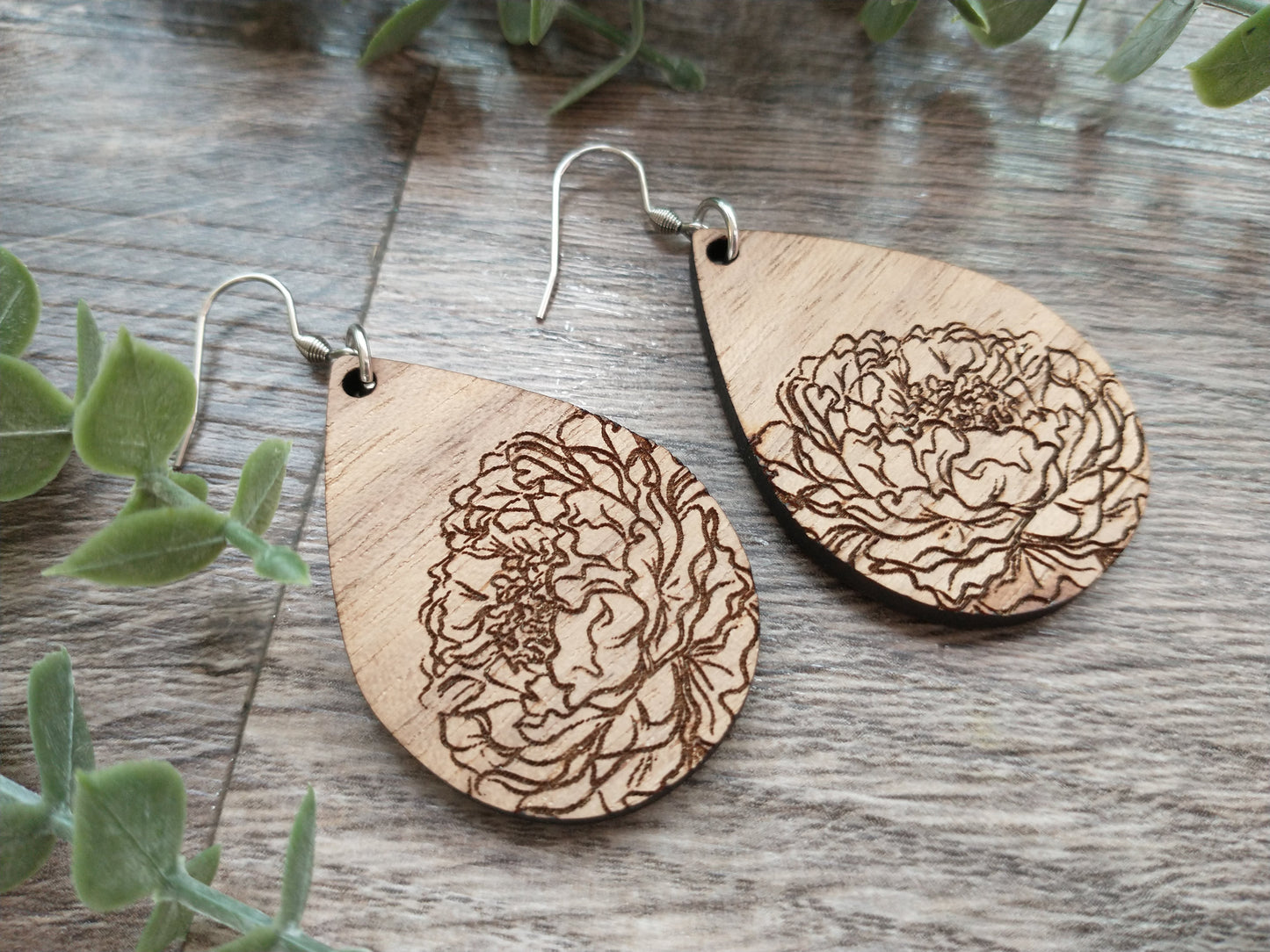 Wood floral earrings